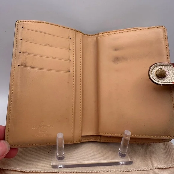 Louis Vuitton Murakami white kisslock wallet - Picture 3 of 16